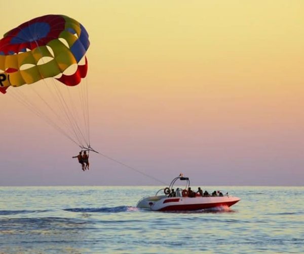 Parasailing 4